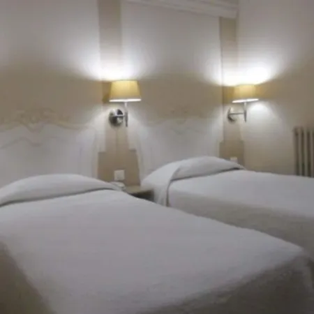 마제스틱 호텔 3*