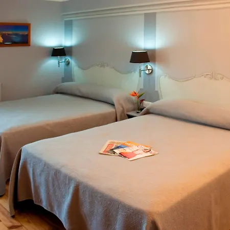 מלון Majestic 3*