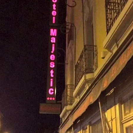 Ξενοδοχείο Majestic 3*