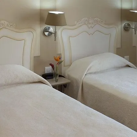 Majestic מלון לורדה