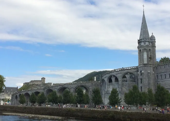 Majestic Отель Лурд