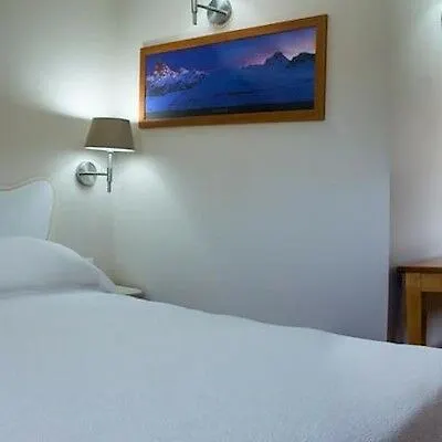 Отель Majestic 3*